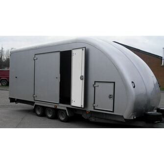 Woodford RL 7000 - Lukket trailer - 3.500 kg - Bred model - 3 aksler